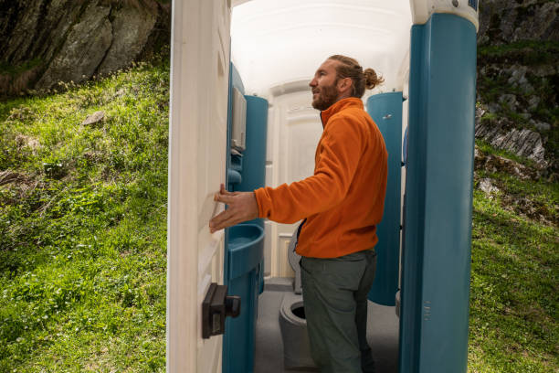 Best Portable bathroom rental  in Burbank, WA